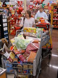 Couponing Extrem – Tiffany Ivanovsky kauft mit ihren Familie