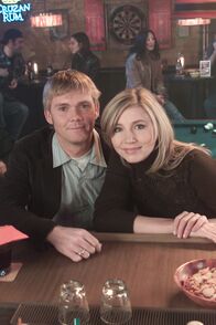 Scrubs - Die Anfänger – Haben es oft nicht leicht: Pfleger Paul Flowers (Rick Schroder, l.) und Elliot (Sarah Chalke, r.) ...