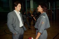 Kommissar Rex – Kommissar Richie Moser (Tobias Moretti) trifft die Polizeibeamtin Elisabeth Böhm (Sabine Petzl), die bei der Jugendpolizei arbeitet.