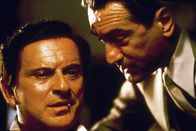 Casino – Von Machtausübung haben Sam "Ace" Rothstein (Robert De Niro, re.) und sein Freund Nicky Santoro (Joe Pesci) völlig verschiedene Vorstellungen.