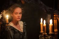 Universum History – Alysha Bauer (Maria Josepha).
