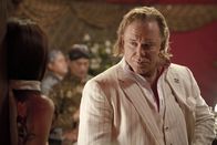 Java Heat - Insel der Entscheidung – Malik (Mickey Rourke)