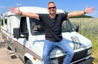 Der Camping-Check – Friso Richter mit seinem Oldtimer-Wohnmobil "Pamela".