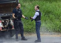 Hawaii Five-0 – Müssen alles geben, um junge Mädchen zu retten, die von einem Menschenhändlerring gefangen genommen sind: Steve (Alex O'Loughlin, l.) und Danny (Scott Caan, r.) ...