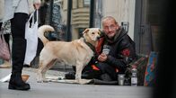 exactly – Der Mann, der sich Panzer nennt, in der Innenstadt von Halle