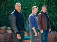 Navy CIS: L.A. – (v.l.n.r.) Special Agent Sam Hanna (LL Cool J); Special Agent G. Callen (Chris O'Donnell); Vostanik Sabatino (Erik Palladino)