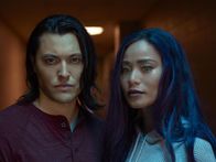 The Gifted – (2. Staffel) - The Gifted - John (Blair Redford, l.); Clarice (Jamie Chung, r.)