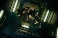 Life – Sie versuchen die unberechenbare Bedrohung zu bannen: Jake Gyllenhaal als David Jordan, Rebecca Ferguson als Miranda North