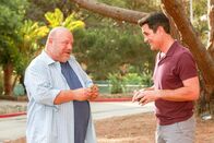 Modern Family – Kevin Chamberlin (Dr. Monty Lemon), Ty Burrell (Phil Dunphy).