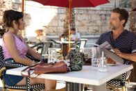 The Mallorca Files – Carmen (Tábata Cerezo) und Max Winter (Julian Looman) steht ein schwieriges Gespräch bevor. Carmen wird beruflich nach Madrid gehen – doch wird Max mit ihr gehen?