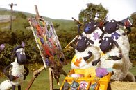 Shaun das Schaf – Shaun schafft gemeinsam mit den anderen Schafen ein Werk im Stile großer „action painting“ Künstler. Der Farmer ist schockiert, bis er erfährt, dass man für so ein Bild eine Menge Geld bekommt...
