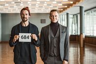 100 Dinge – L-R: Paul (Florian David Fitz) und Toni (Matthias Schweighöfer)
