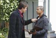 Castle – Castle (Nathan Fillion, l.) hat mal wieder einen guten Rat für Javier Esposito (Jon Huertas, r.) ...