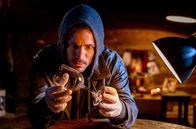 Sturm der Liebe – Tom (Milan Marcus) geht ein wichtiges Puzzlestück kaputt, um Christoph ins Gefängnis zu bringen.