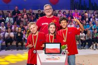 1, 2 oder 3 – Das rote Team aus Warschau/Polen freut sich über einen spannenden Aufnahmetag.