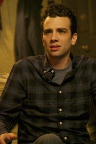 Man Seeking Woman – Josh Greenberg (Jay Baruchel)