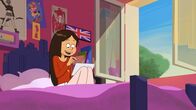 Power Sisters – Wendy sitzt auf ihrem Bett mit dem Tablett und ist fasziniert von Marines Spiel.