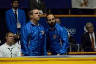 Foxcatcher – Das Team Foxcatcher bei den Olympischen Spielen 1988 in Seoul: (vorne, l-r) John du Pont (Steve Carell), David Schultz (Mark Ruffalo).