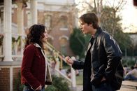 Gilmore Girls – Lauren Graham (Lorelai Gilmore), Jared Padalecki (Dean Forester).