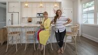 Good Bones - Mutter, Tochter, Home-Makeover – Karen (l.); Mina (r.)