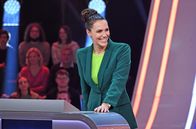 Quizduell-Olymp – Moderatorin Esther Sedlaczek.