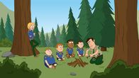 Brickleberry – Steve (r.) will demonstrieren, wie man richtig Feuer macht. Ethel (l.), die ihren ersten Arbeitstag im Nationalpark Brickleberry hat, kann ihren Kollegen nur belächeln ...