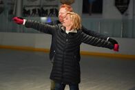 Modern Family – L-R: Mitchell Pritchett (Jesse Tyler Ferguson), Claire Dunphy (Julie Bowen)