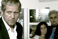 Tatort – Harald Krassnitzer (Moritz Eisner), Sarah Tkotsch (Claudia), Maresa Hörbiger (Leonore Bauer).