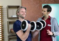 Sturm der Liebe – ARD STURM DER LIEBE FOLGE 1305 Uhr im ERSTEN. Michael (Erich Altenkopf, l.) und Nils (Florian Stadler, r.) glauben, dass André eine Midlifecrisis entwickelt.