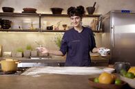 Zu Tisch mit Lucie - Kitchen Hacks – Lucie backt Kekse mit Bergamotte-Fenstern.