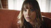 Based on a True Story - Sprich oder stirb! – Ava Bartlett (Kaley Cuoco)