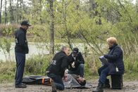 Navy CIS: New Orleans – (v.l.n.r.) Special Agent Quentin Carter (Charles Michael Davis); Special Agent Dwayne Pride (Scott Bakula); Sebastian Lund (Rob Kerkovich); Dr. Loretta Wade (CCH Pounder)