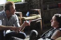 Hawaii Five-0 – Kann Jesse Hills (Chris Coy, r.) Steve und Danny (Scott Caan, l.) bei den Ermittlungen in einem neuen Fall weiterhelfen?; Kann Jesse Hills (Chris Coy, r.) Steve und Danny (Scott Caan, l.) bei den Ermittlungen in einem neuen Fall weiterhelfen?