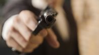 ZDF-History – Jugendliche Gangsterbanden nutzen das Chaos im Berlin der Nachkriegszeit und verüben Überfälle.