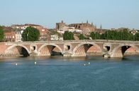 Stadt Land Kunst – Toulouse ist die wahrscheinlich spanischste Stadt Frankreichs. Bekannt unter dem Namen „Tolosa la roja“ wurde Toulouse zur politischen Hauptstadt der Exilspanier.