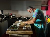 Restaurantlegenden – Tom Riederer in seinem Haus