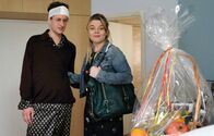 In aller Freundschaft – Jan Gebhard (Moritz von Treuenfels), begnadeter erster Geiger im Universitätsorchester, ist sensibel und der "normalen" Welt wenig zugetan. Ihn plagen zahlreiche Ängste, wie vor engen Räumen, vor zu vielen Menschen, vorm Fliegen oder vor Operationen. Das macht es ihm schwer, das Leben unbedarft und heiter zu sehen. Das ganze Gegenteil ist seine Freundin Lotte (Charley Ann Schmutzler): offen, positiv, stark und fröhlich.