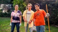 The Goldbergs – (v.li.): Hayley Orrantia (Erica Goldberg), Sean Giambrone (Adam Goldberg), Troy Gentile (Barry Goldberg).