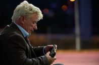 Süßer Rausch – Herr Reger (Jörg Schüttauf) verzweifelt immer mehr und geht dabei auch körperlich an seine Grenzen.