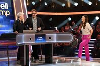 Quizduell - Olymp – Moderatorin Esther Sedlaczek (r.) mit den Kandidaten des Teams "Comedy": Michael Mittermaier (l.) und Paul Panzer (2.v.l.).