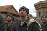 Papillon – In front: Henri Charrière ('Papillon') (Charlie Hunnam)