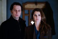 The Americans – Philip Jennings (Matthew Rhys, l.); Elizabeth Jennings (Keri Russell, r.)