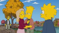 Die Simpsons – In Rückblenden wird Lisas weiteres Leben beleuchtet. Von den Anfängen als Kleinkind, als Homer erkennt wie klug Lisa doch ist. Bis zu ihrer Bewerbung fürs Elitecollege Harvard. Als Lisa nach ihrem Studium wieder nach Springfield zurück kommt, muss sie feststellen, dass sich vieles verändert hat.