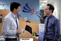 Life in Pieces – Life in Pieces Staffel 2 Folge 8 Ein Künstler in der Büro-Hölle: Ken Marino als Will, Thomas Sadoski als Matt