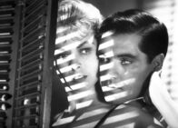 Psycho – Marion Crane (Janet Leigh, l.), eine Sekretärin aus Phoenix, ist es leid, sich mit ihrem Freund Sam (John Gavin, r.) nachmittags heimlich in billigen Absteigen treffen zu müssen ?; Marion Crane (Janet Leigh, l.), eine Sekretärin aus Phoenix, ist es leid, sich mit ihrem Freund Sam (John Gavin, r.) nachmittags heimlich in billigen Absteigen treffen zu müssen ?