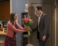 The Big Bang Theory – Ein ganz besonderer Moment für Sheldon (Jim Parsons, r.) und Amy (Mayim Bialik, l.) ...