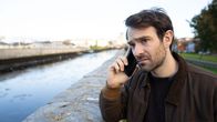 Kin – Michael Kinsella (Charlie Cox, r.)