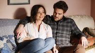 Station 19 – Station 19 Staffel 4 Folge 14 Moment der Zweisamkeit: Colleen Foy als Inara, Grey Damon als Jack Gibson