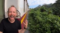 Traumzüge – Teddy Wilson reist auf der längsten Bahnstrecke des Königreichs durch Thailand.
