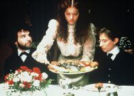 Yentl – Festschmaus: Mandy Patinkin als Avigdor, Amy Irving als Hadass, Barbara Streisand als Yentl/Anshel